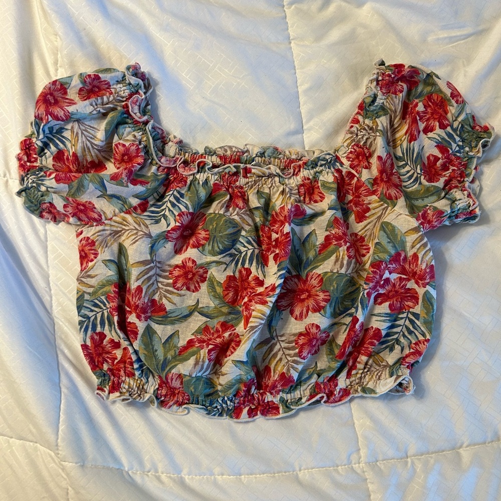 American Eagle cropped shirt